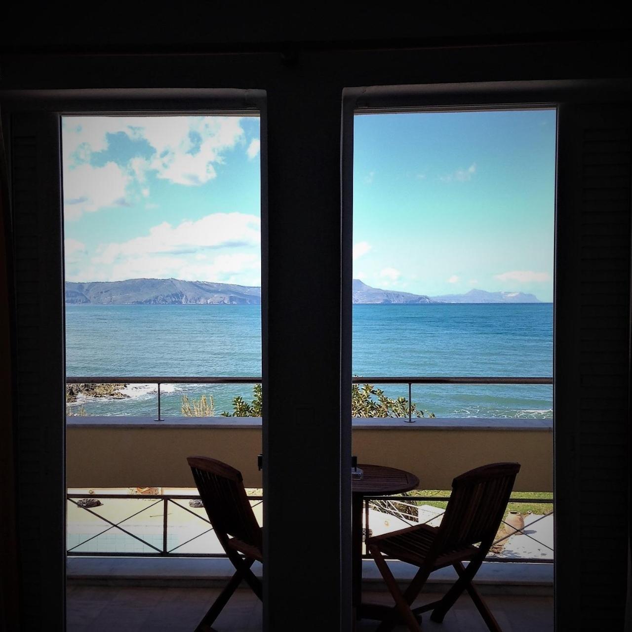 Kanakis Blue Beach Apartments Petres  Buitenkant foto