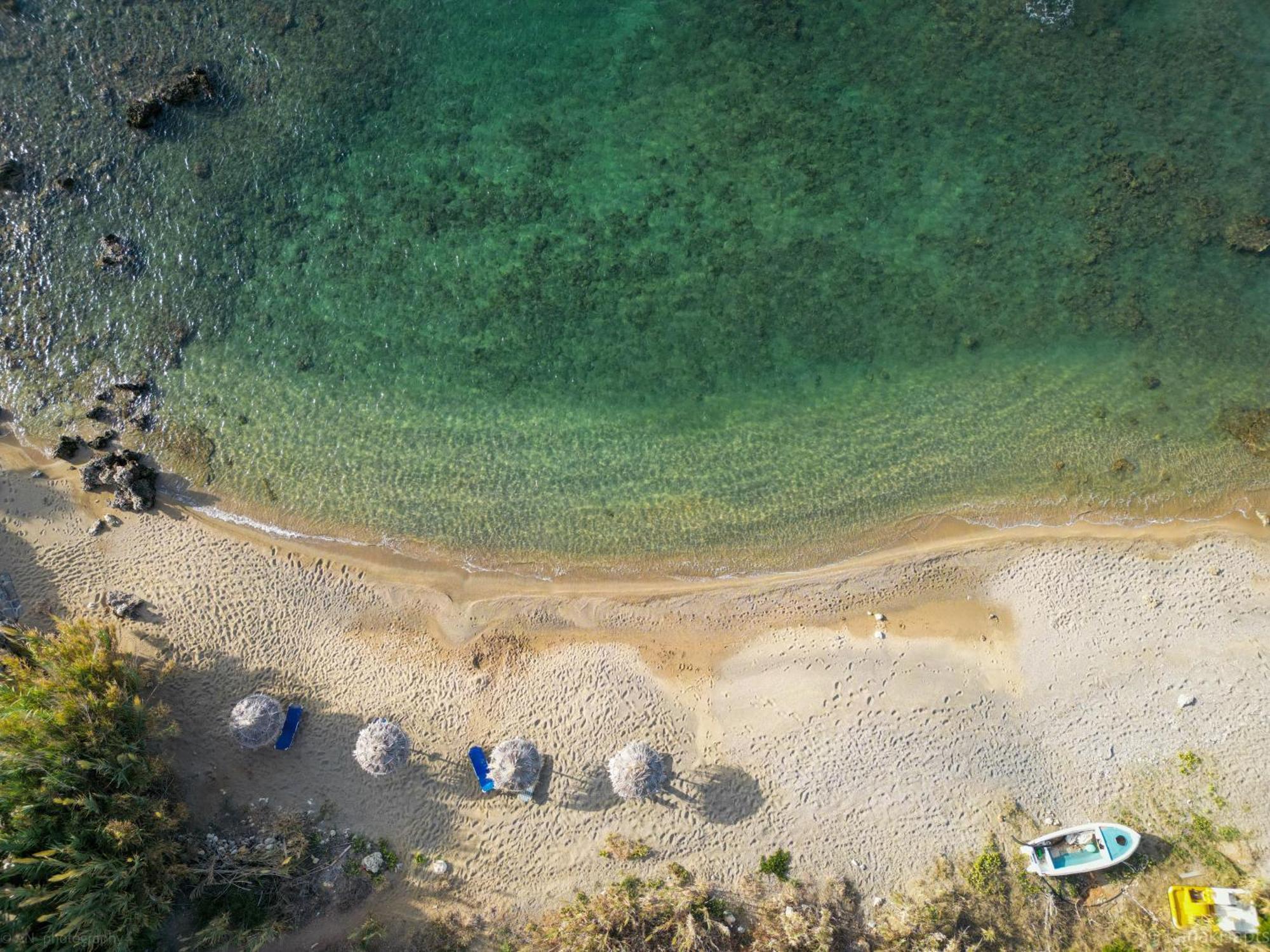 Kanakis Blue Beach Apartments Petres  Buitenkant foto