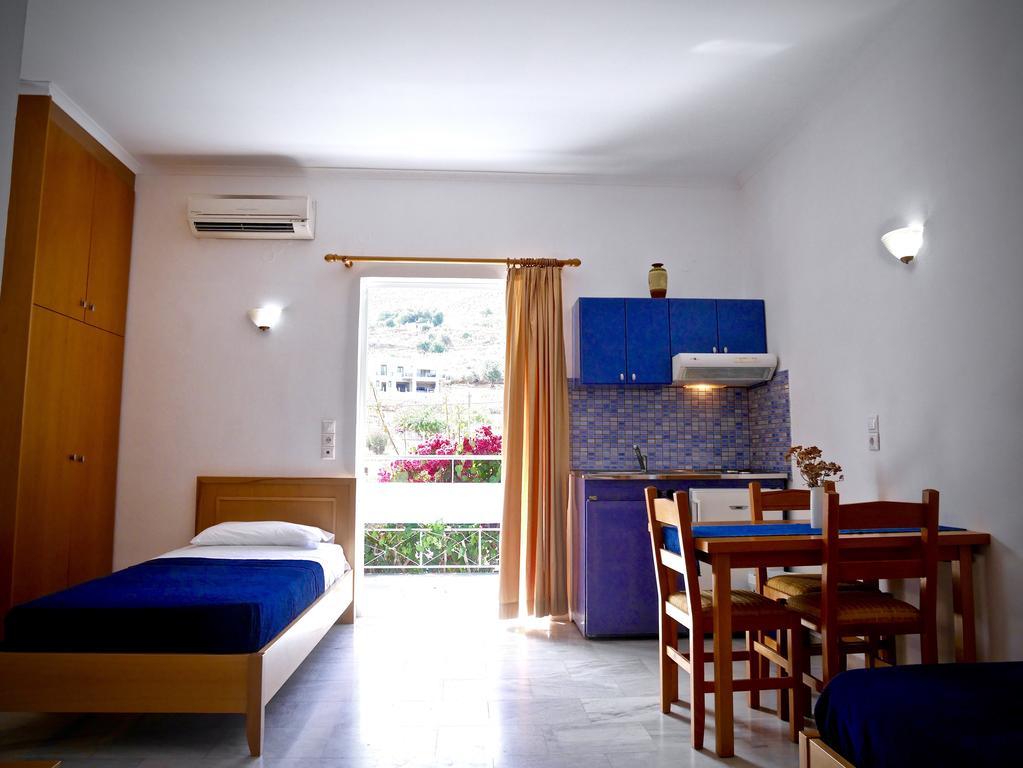 Kanakis Blue Beach Apartments Petres  Buitenkant foto