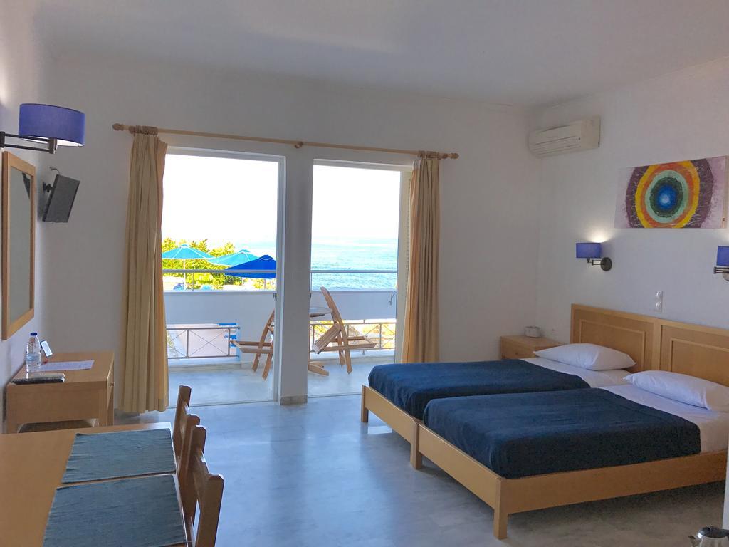 Kanakis Blue Beach Apartments Petres  Buitenkant foto